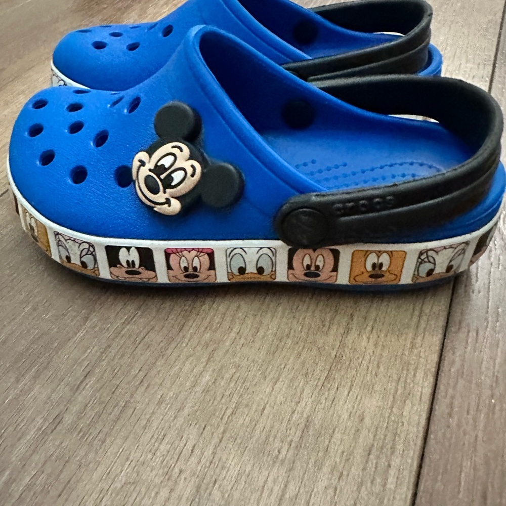Disney crocs